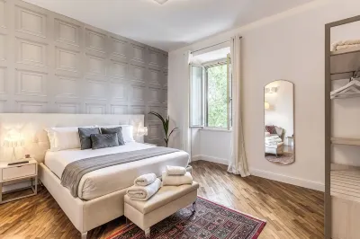DELUXE Suite, stunning view of the Tiber River. Top floor with elevator Hotels in Rione XX Testaccio