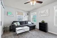 Modern meets cozy - minutes from downtown. - Boutique