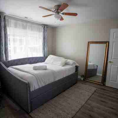 Vacation home just 11 minutes from Charlotte Motor Speedway Rooms