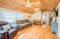 Relaxing Getaway with Town Beach Access - 3-Star