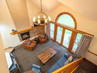 Fully Renovated Condo - Sleeps 9! Ξενοδοχεία στην πόλη Mecosta County