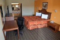 Royal Inn Greenville - parking