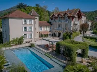 Chateau et Spa de la Commanderie Hotels near Summum