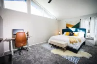 Luxury 5 Bedroom Home with Pool and 3 Acres of Private Land! - 4-Star