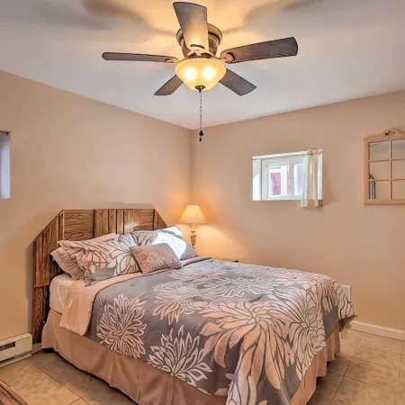Serene Lakefront Retreat in Poconos: Beach, Pools, Gym, Fireplace & Pet-Friendly