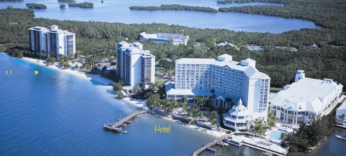 Beachfront Stunning Corner Condo-Amazing Water views on Private Beach of Resort Hotels in Fort Myers