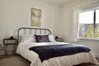 Big Bear Chalet, modern home on Mount Washington