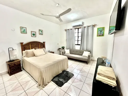 2-bedroom apartment in enchanting Cozumel with WiFi, AC. 2nd Floor