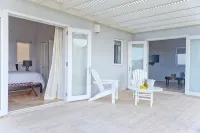 Luxurious Oceanfront Honeymoon Cottage - as seen on HGTV - Gated Subdivision