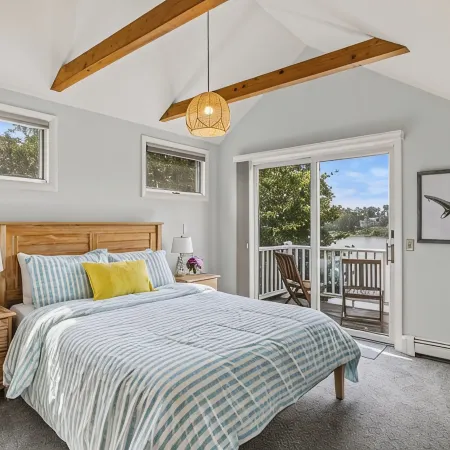 Waterfront, No Pet Fee, Fenced Yard, Close to Town and Beach
