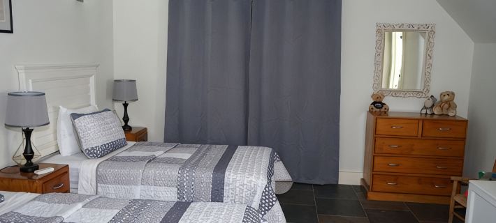Divine & Spacious Marina Village 2 Bedroom Condo Close to Waterfront Hotels in Soucis