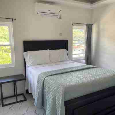 Camrose by the Curve Meadowbrook 2-bedroom Apt in Meadowbrook, Kingston Rooms