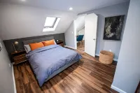 Cozy Loft steps from VT Downtown - Homestays