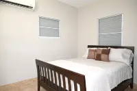 Jlo’s Place/Next to Airport/PrimeLocation/Fastnet - 2-Star