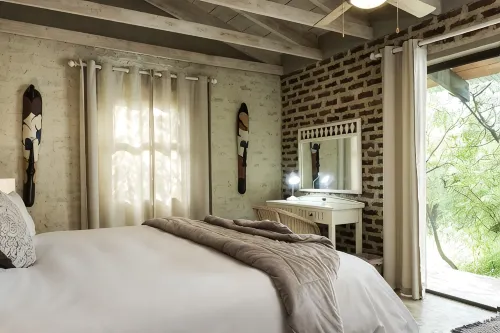 Glenda's Guest Suites - Guest houses