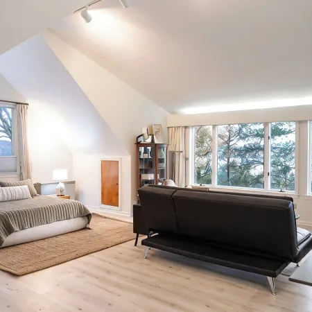 Airy Studio with Lake Access & Views, AC, 5Min to Downtown