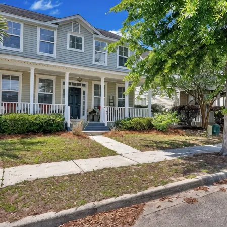 Fully Remodeled Home with Optional in-Law Apartment for Large Groups