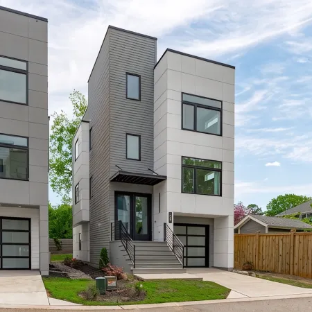4br House Ensuite with Amazing Day & Night Roof Top Views in Raleigh
