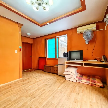 Hamyang Baekmusanjang Hwangtobang Pension