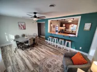 Cheerful Home w/Fireplace - 3-Star