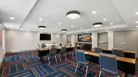 Hampton Inn & Suites by Hilton Fort Belvoir Alexandria South - parking