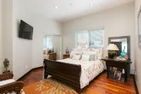 Oceanfront! 3 Distinct Suites! Jacuzzi & BBQ! - balcony
