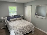 Fully Modern 3 Bedroom 65" Tvs Cable Bluetooth Speakers Etc Hotels in Islip