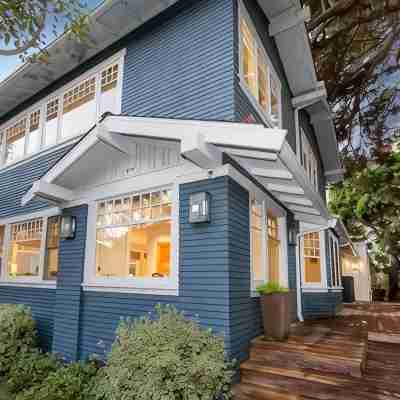 Bright, Spacious & Charming Beach House Steps from Ocean Hotel Exterior