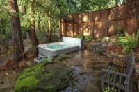 Wine Country Redwood Estate in the Heart of Wine Country - 4-Star
