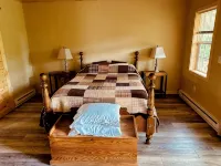 Cozy Cabin Boarding Winslow Hill Elk Viewing Area! - Chalets