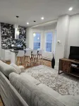 Stylish & Cozy Boston Retreat Near Train Station, Parks & Cafés - บังกะโล