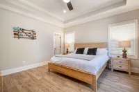 New waterfront house on Lake Norman/private dock - Homestays