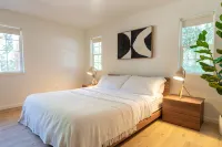 Modern Mountain Retreat - Wineries, Lakes, Nature - Wifi
