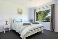 Farm "The Stockyards " 3 Bed Views Foxground. - WiFi