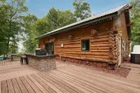 PARADISE NORTH: LOG HOME CABIN IN BRAINERD, MN - シャレー