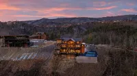 New Amazing! PrivatePickleball~HotTub~FirePit~IndoorPool~Theater-Game Rm-Sleep33 - 5 estrellas