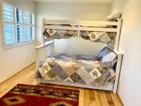 Private Beauty w/Fab Views! 2 Masters/2 Kings. Sleeps 9. Uptown Seclusion! - 자쿠지