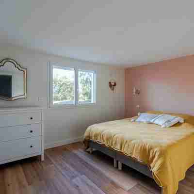 Jolie Maison Familiale à Proximité de la Plage Rooms
