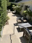 Styled Montecito Cottage in Quiet Neighborhood - Wifi