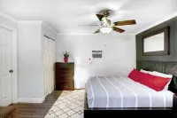 Newly Renovated Casita in Mesa, King-Sized Bed and Lightening Fast WiFi -  Privatzimmer
