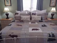 Riverside Relaxation Located Steps from Downtown & Overlooking the Chattahoochee - balcón