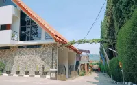 Cemara Asri - Pet friendly