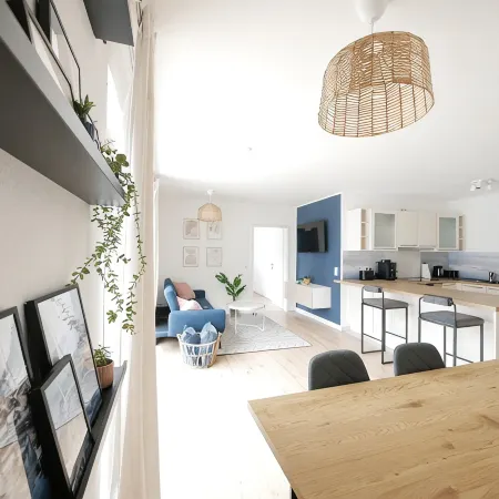 85qm, Parkplatz, Zentral, Großer Balkon, 2 Bäder