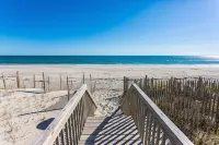 Waterfront Soundside Cottage with Private Dock - Steps to the Beach! Sleeps 4. - 4-Star