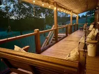 "River House" Log Cabin Nestled near the Red River - 무료 와이파이