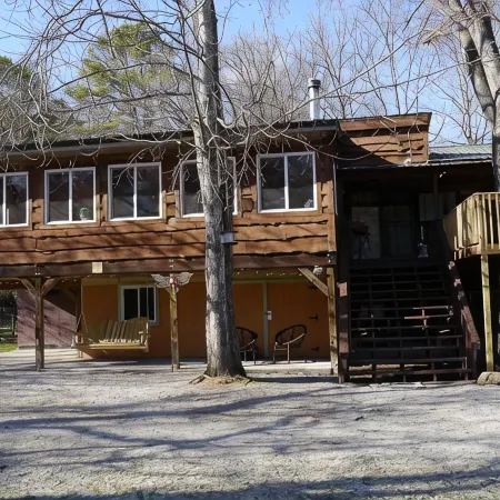 The Ruby River - Phenomenal Riverfront Cabin
