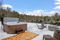 70 Acre White Mountain Estate - Trails, Views, Privacy - WiFi