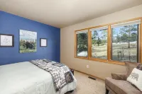 NEW HOT TUB, Game Room, PICKLEBALL COURT, AC, Fireplaces-close To RMNP, downtown - Chalets