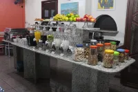Oasis Chartouni Hotel - พร้อมอาหารเช้า