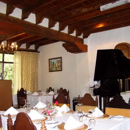 Mansion del Cupatitzio